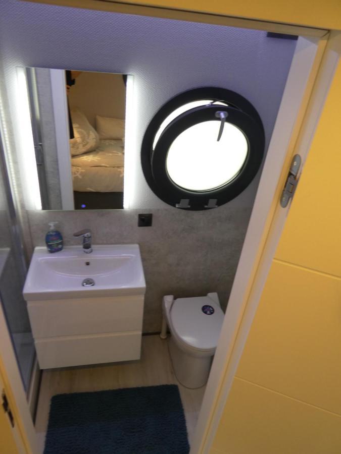 Hausboot Moselrose In Poelich Hotel Polich Ngoại thất bức ảnh