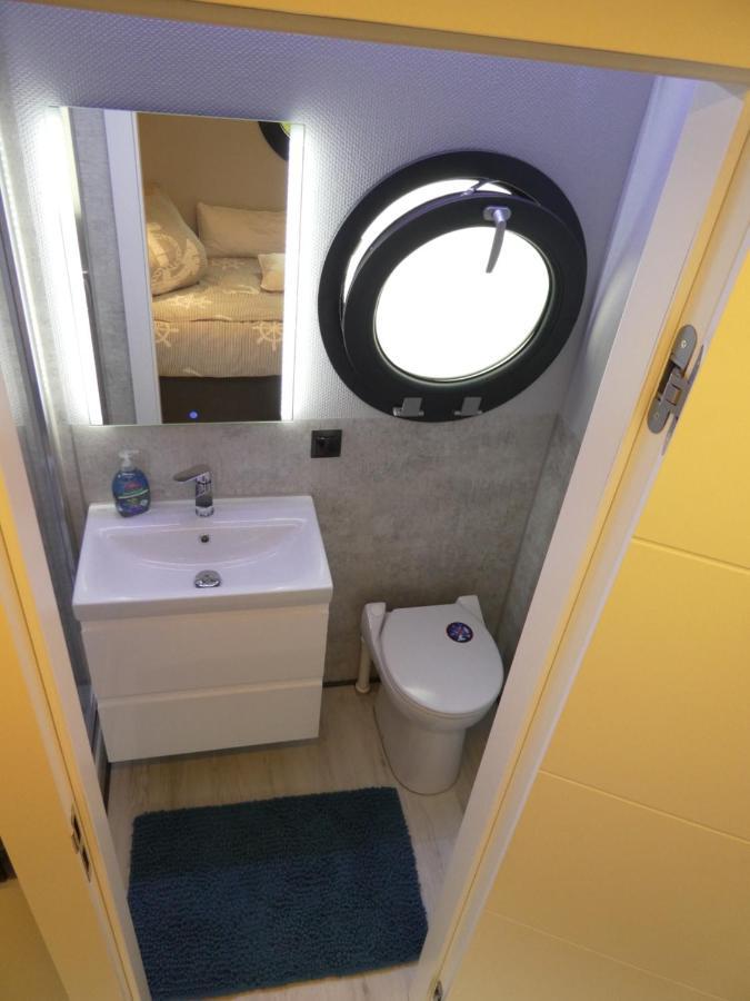 Hausboot Moselrose In Poelich Hotel Polich Ngoại thất bức ảnh