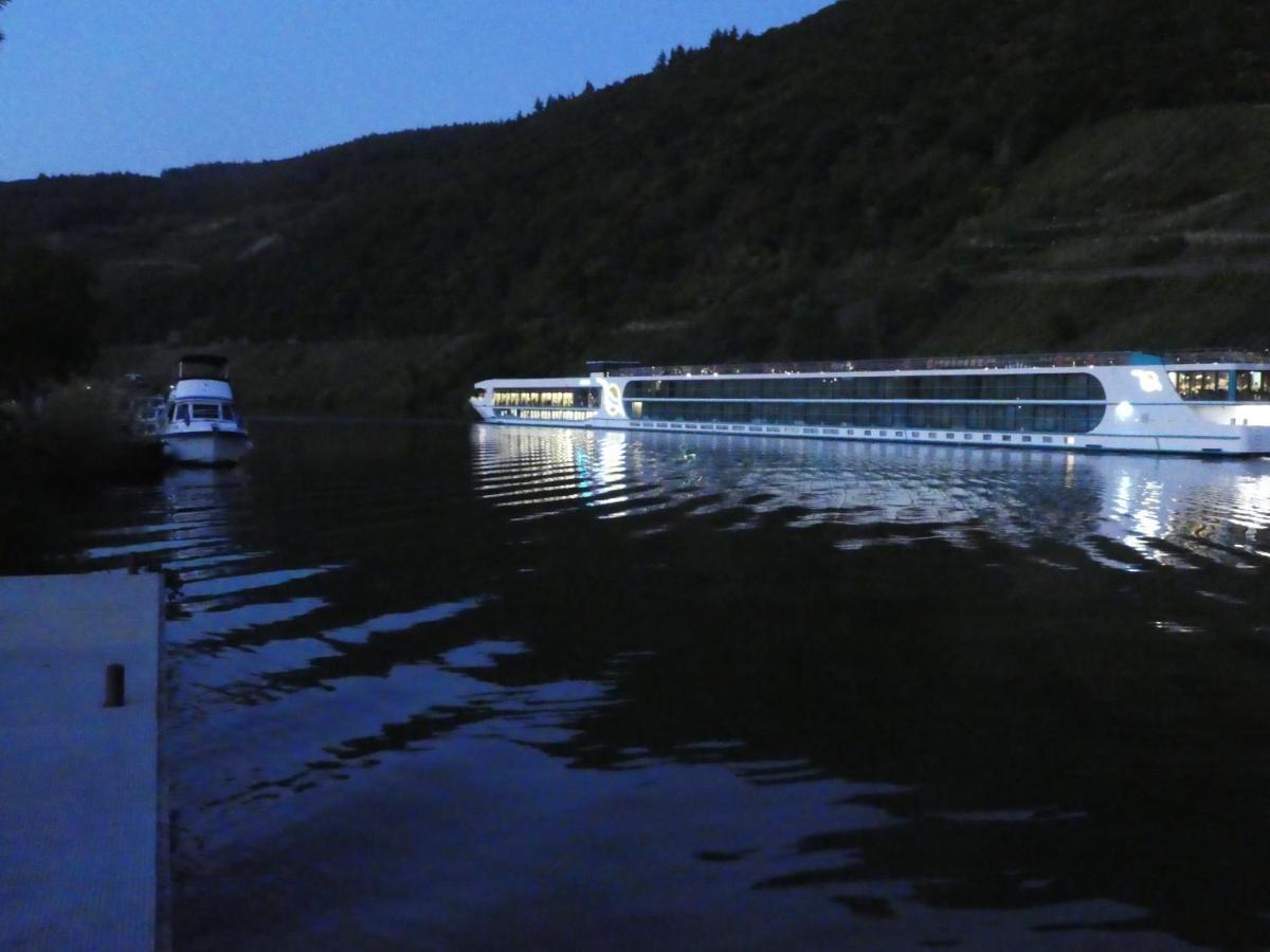 Hausboot Moselrose In Poelich Hotel Polich Ngoại thất bức ảnh